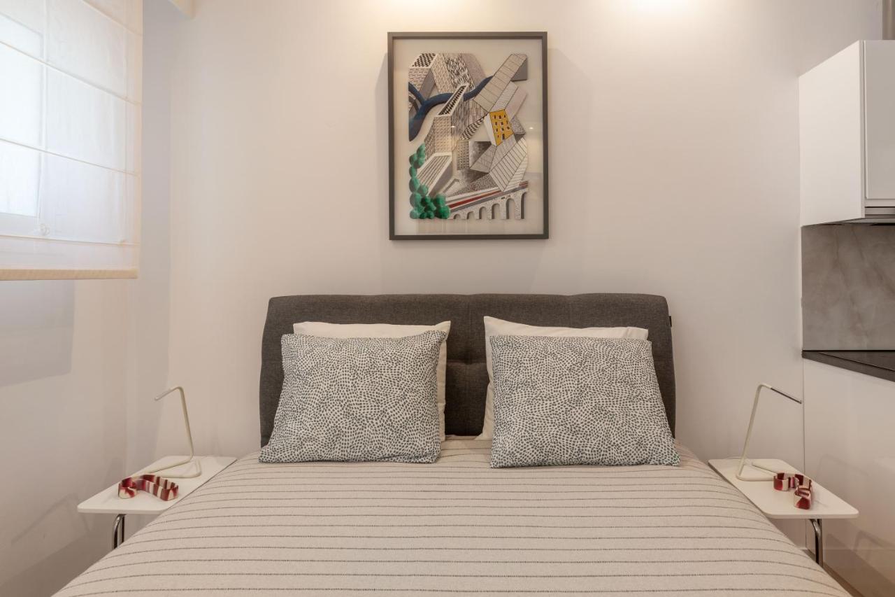 Brand New Apartment In Athén Kültér fotó
